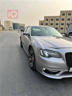کرایسلەر 300